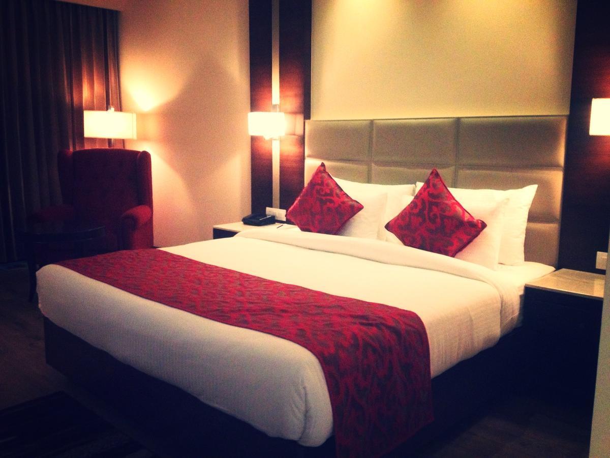 Continent Hotel Nawanshahr Nawashahr Екстер'єр фото